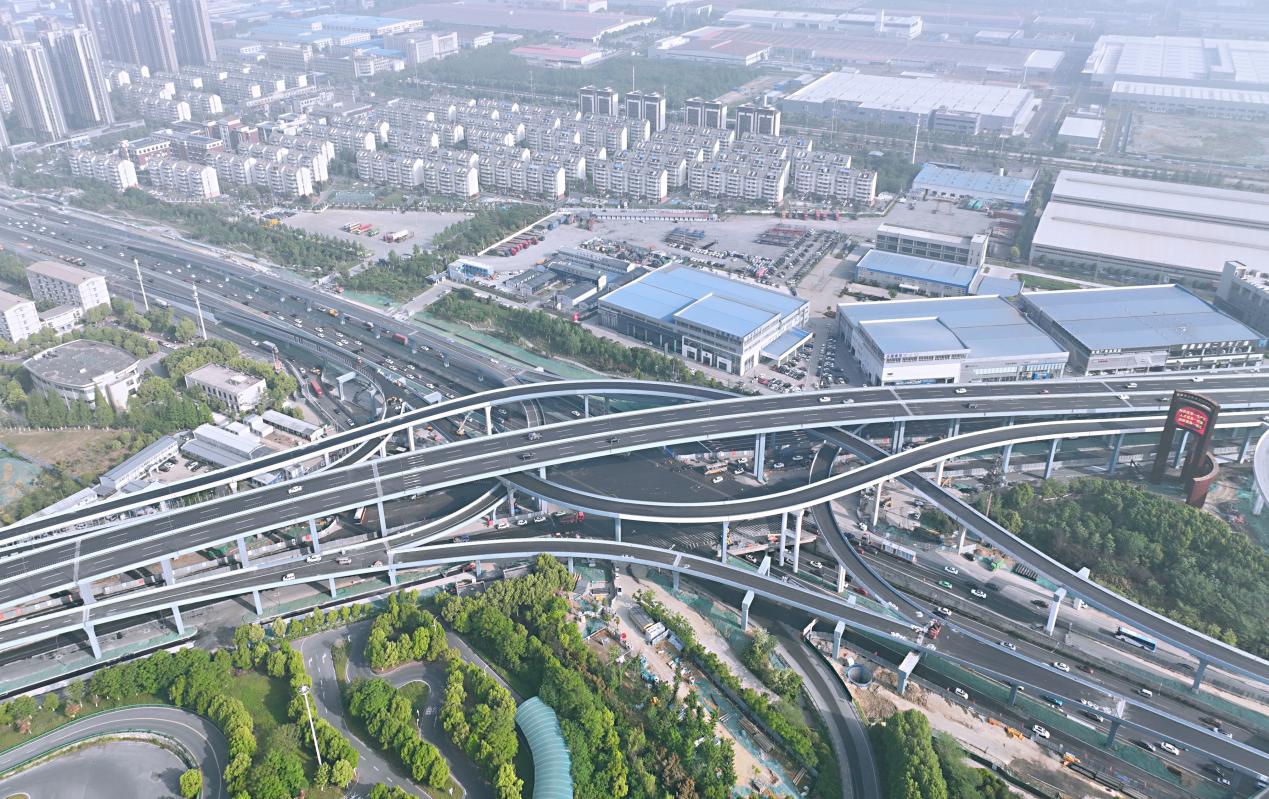 安徽路桥宿松路项目。。。。。。欢迎光临888集团供图